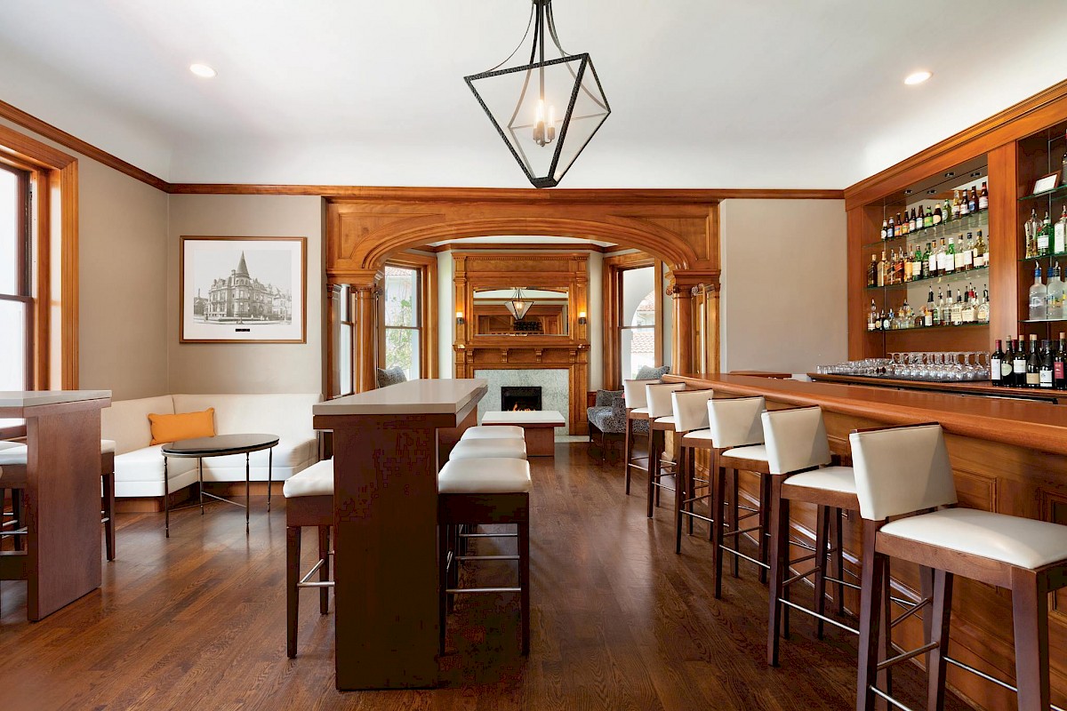 Hayes Mansion San Jose, Curio Collection by Hilton